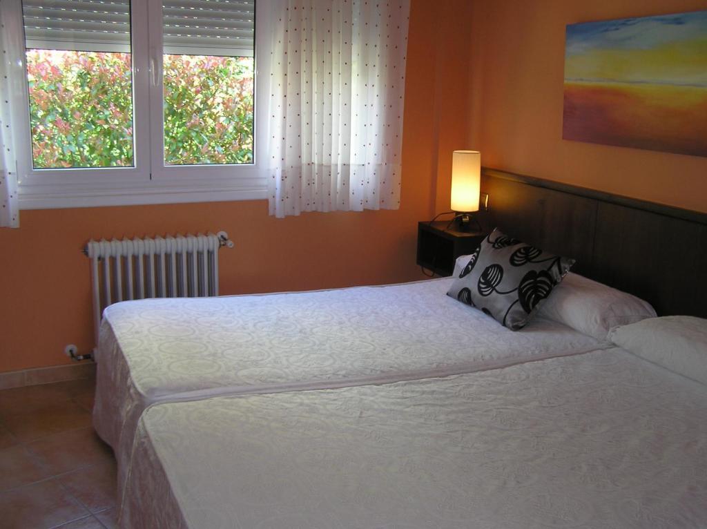 Hotel Entrevines Colunga Værelse billede